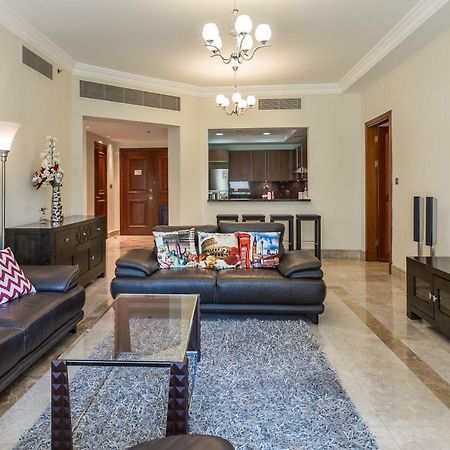 Beachfront Two Bedrooms On Palm Jumeirah By Deluxe Holiday Homes Dubai Ngoại thất bức ảnh