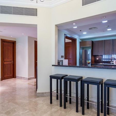Beachfront Two Bedrooms On Palm Jumeirah By Deluxe Holiday Homes Dubai Ngoại thất bức ảnh
