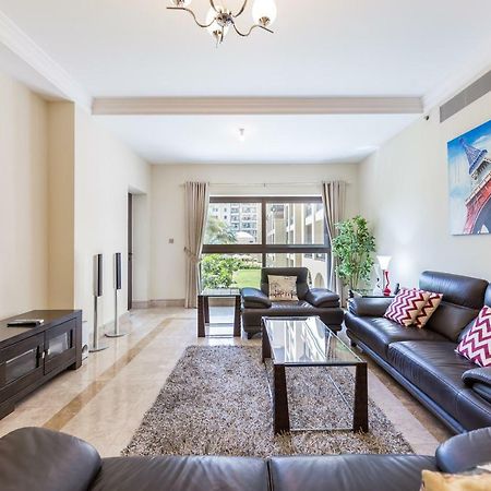 Beachfront Two Bedrooms On Palm Jumeirah By Deluxe Holiday Homes Dubai Ngoại thất bức ảnh