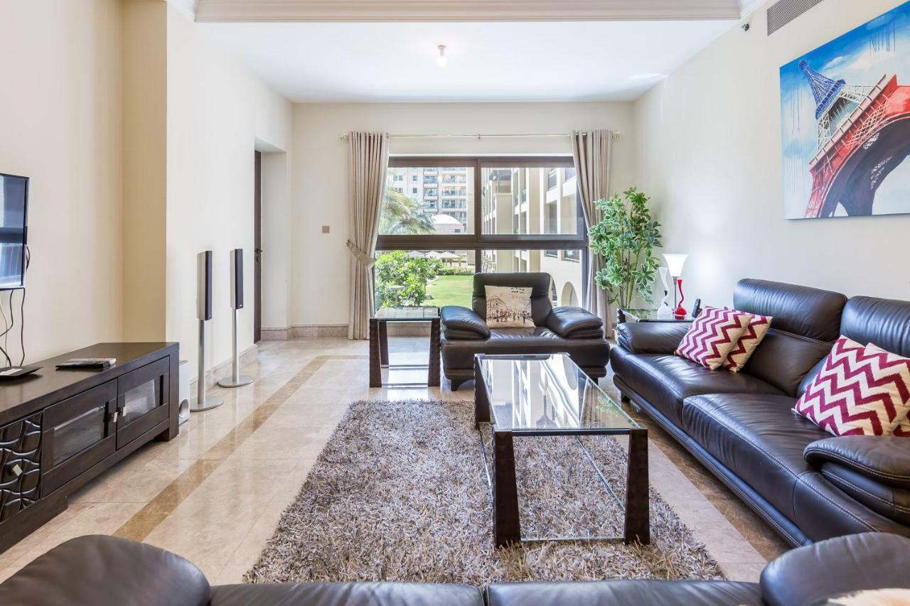 Beachfront Two Bedrooms On Palm Jumeirah By Deluxe Holiday Homes Dubai Ngoại thất bức ảnh