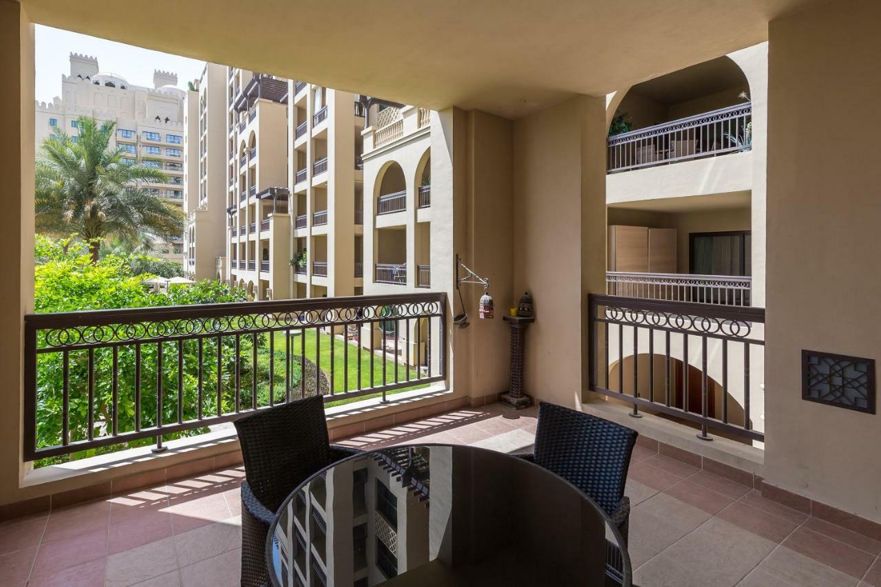 Beachfront Two Bedrooms On Palm Jumeirah By Deluxe Holiday Homes Dubai Ngoại thất bức ảnh